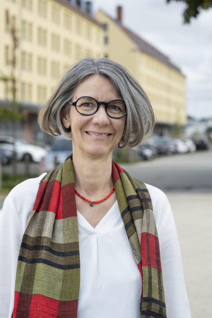 Dr. Susanne Tauss